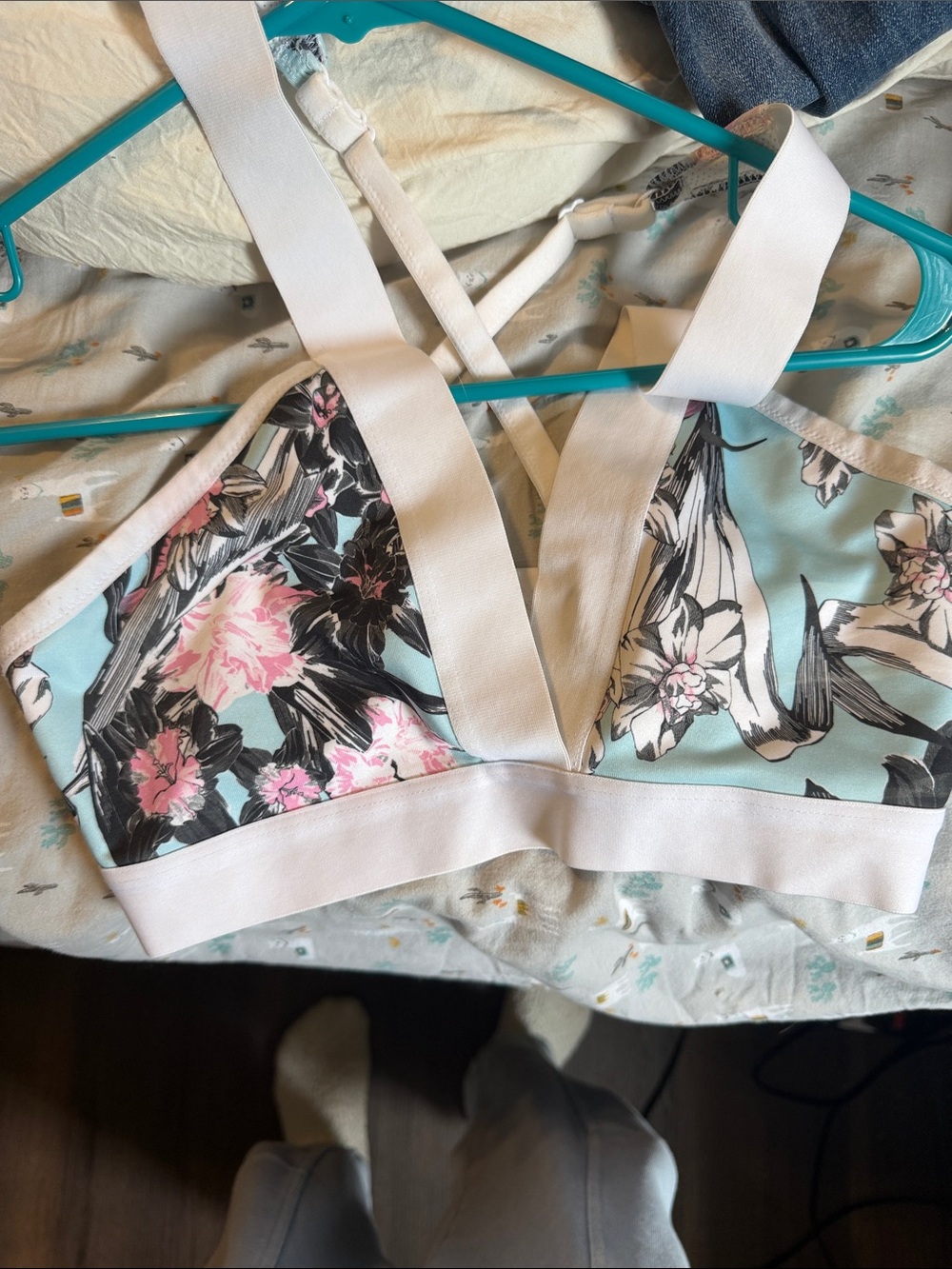 Floral Light Blue & White Supportive Bralette - Picture 2 of 3